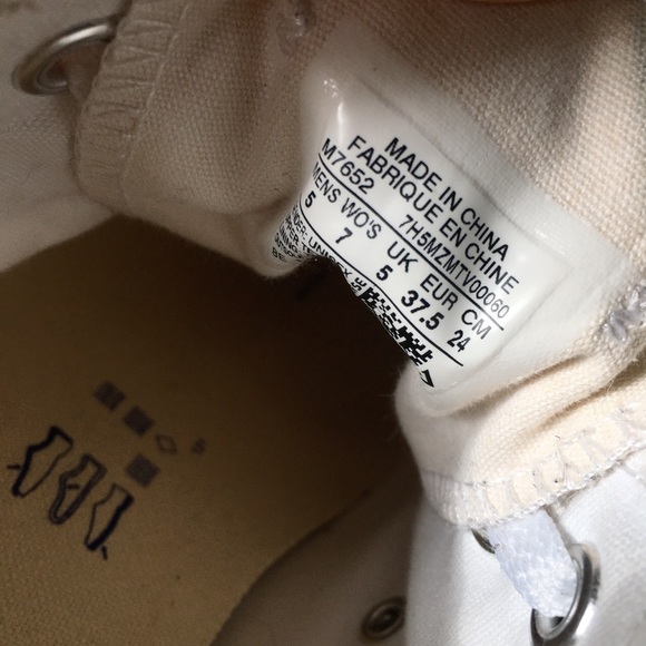 White Low Top Chuck Taylor All Star Converse - Picture 4 of 4